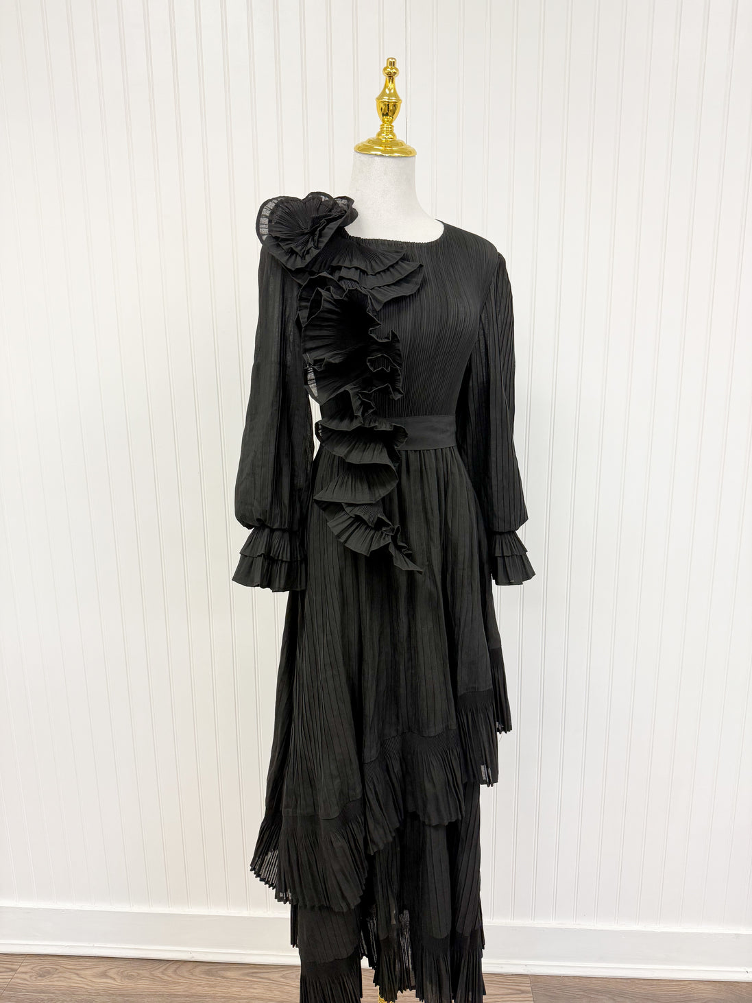 The Bloom Maxi Dress In Black